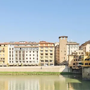 Ponte Vecchio Escape Apartment Florence