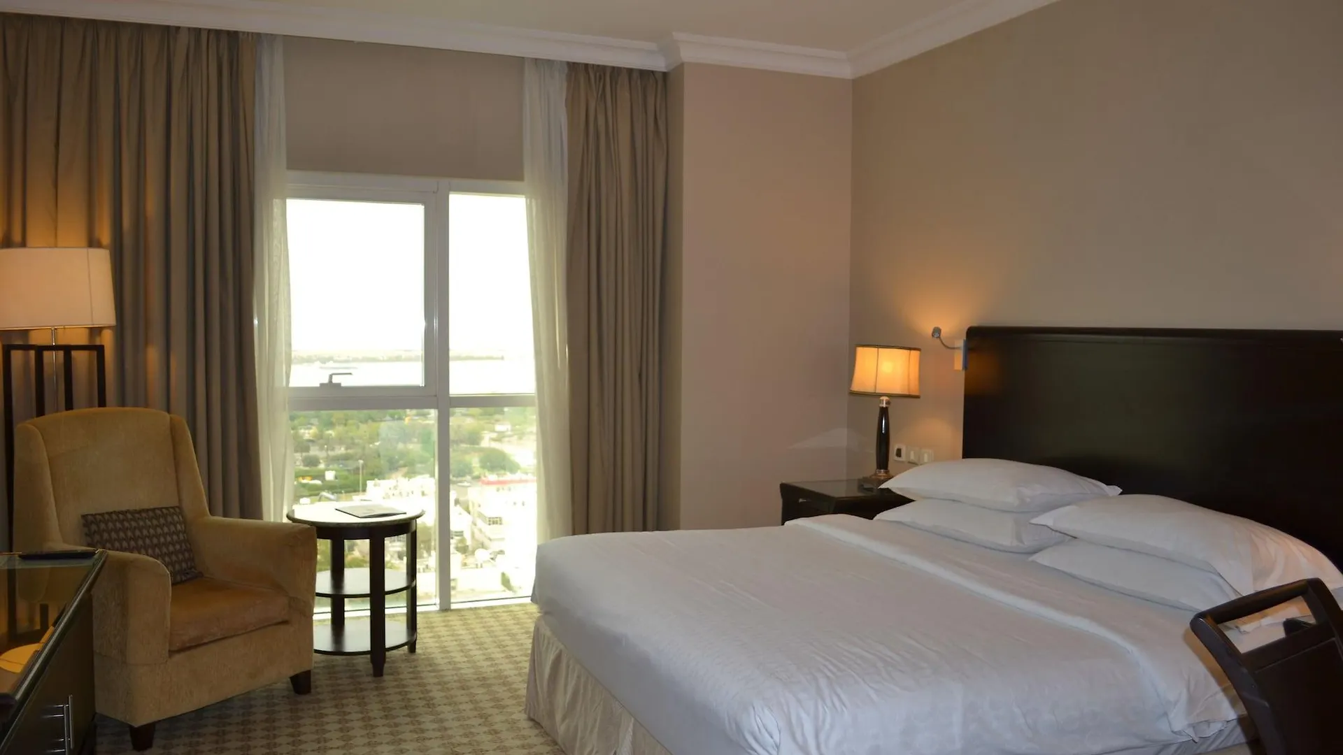 Sheraton Khalidiya Hotel Abu Dhabi