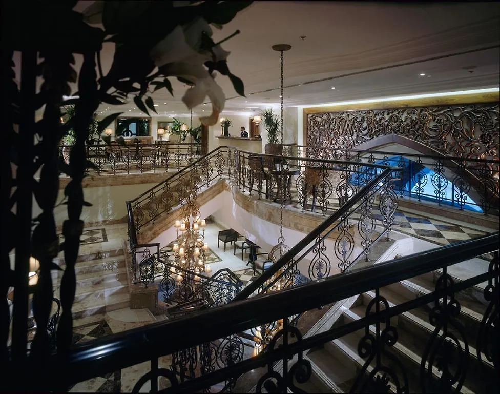 Sheraton Khalidiya Hotel Abu Dhabi 4*,