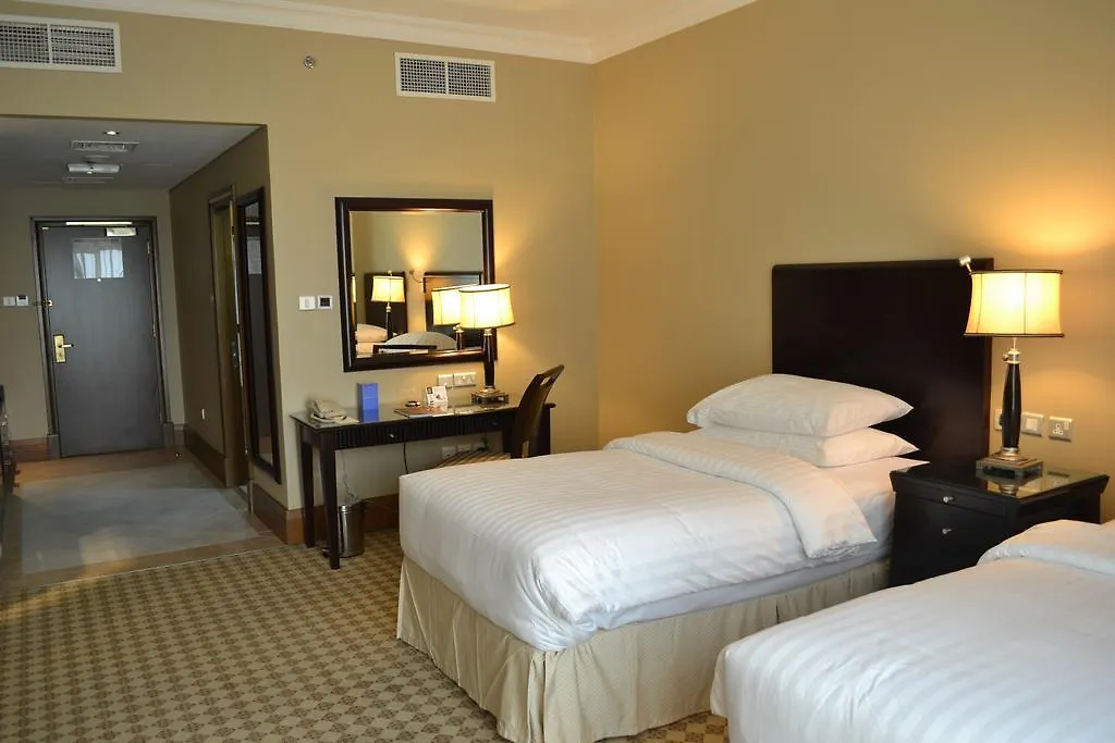 Sheraton Khalidiya Hotel Abu Dhabi 4*,