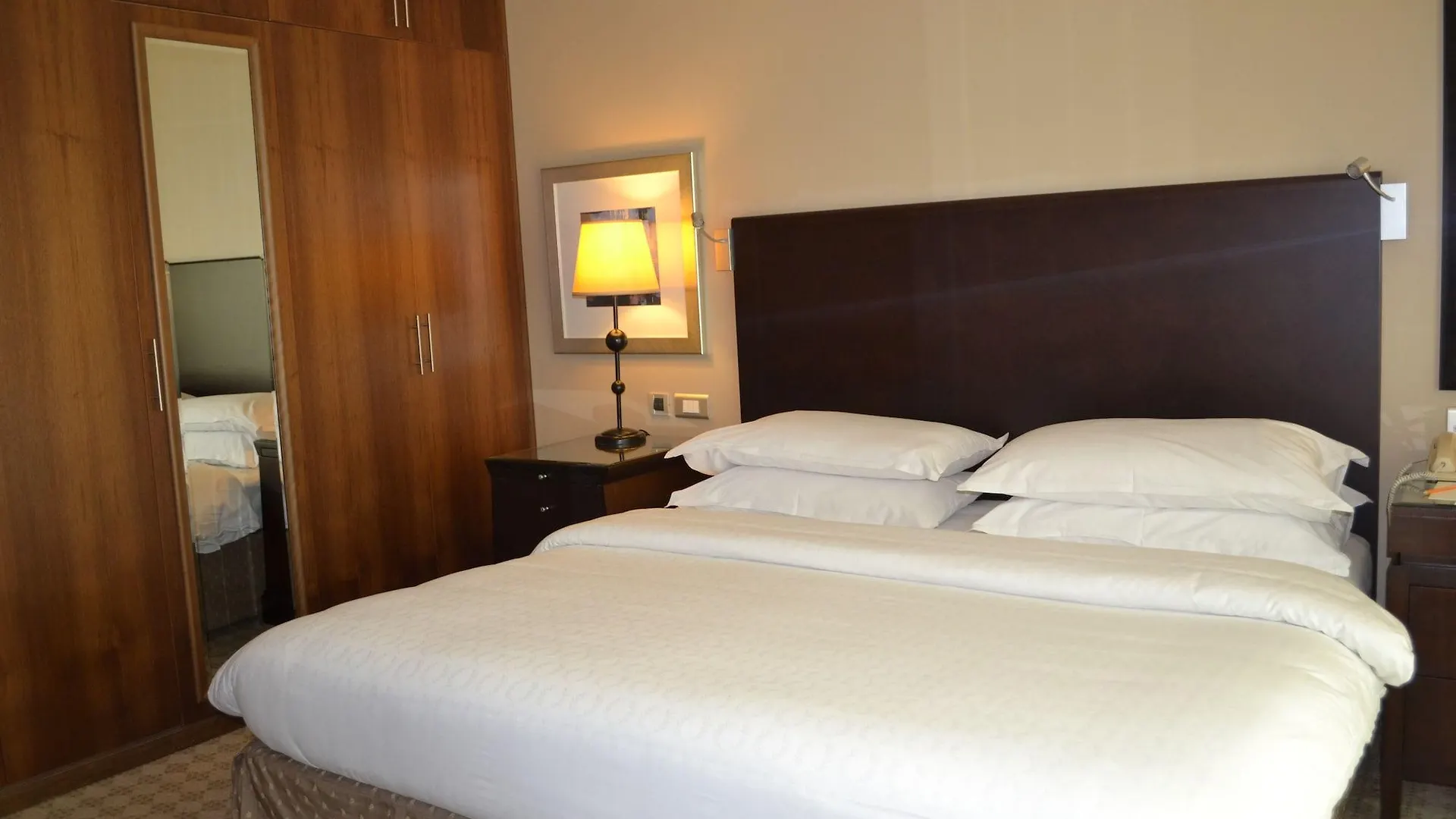 Sheraton Khalidiya Hotel Abu Dhabi