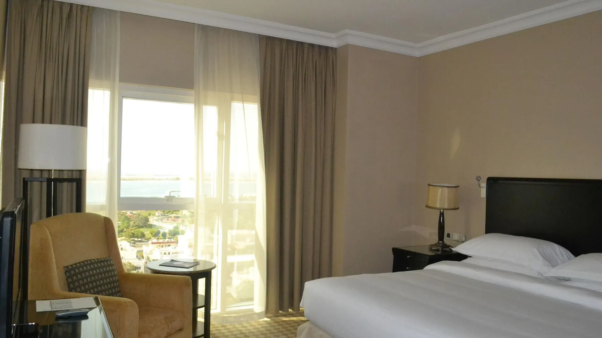 ****  Sheraton Khalidiya Hotel Abu Dzabi Egyesült Arab Emírségek