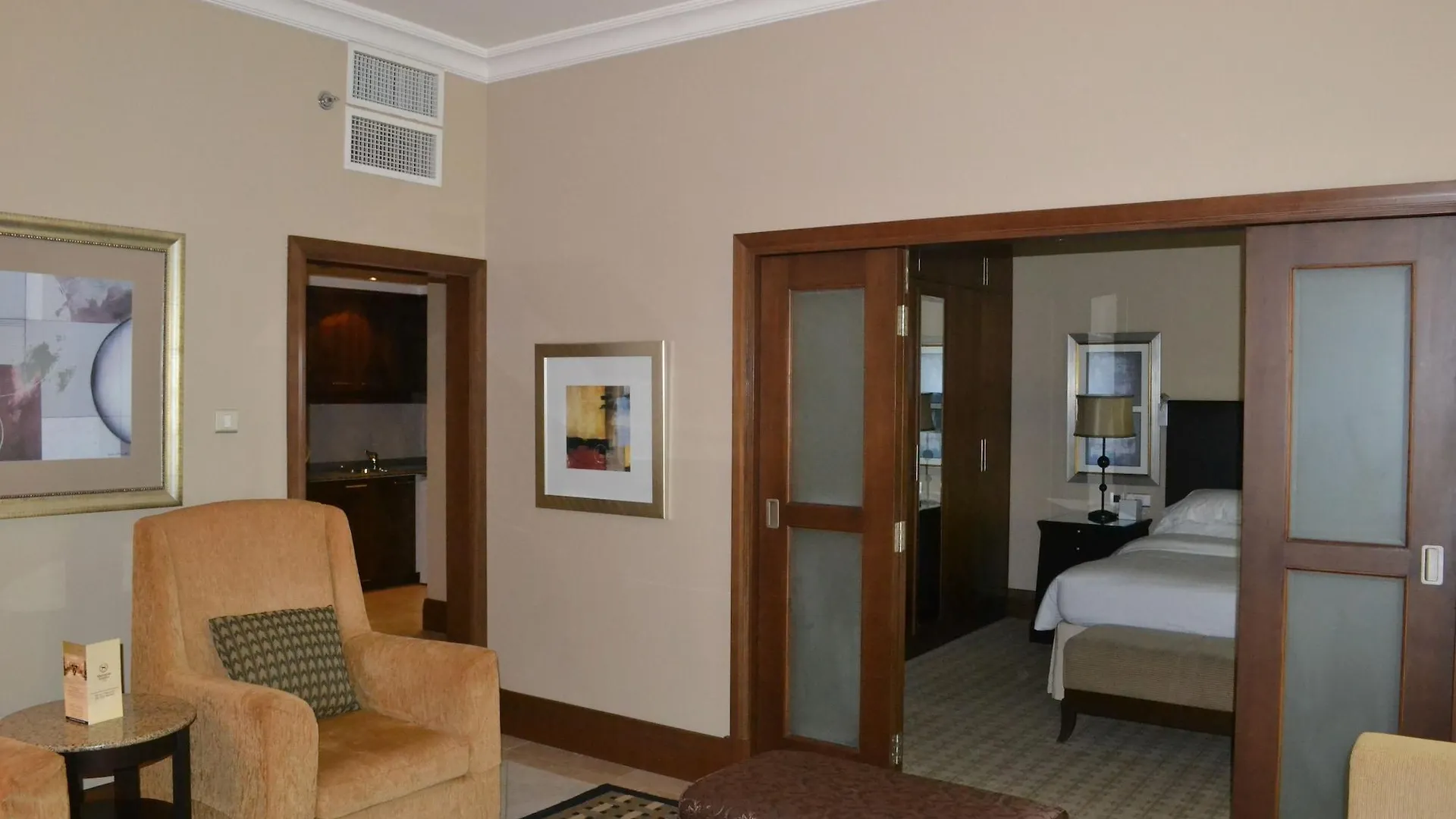 ****  Sheraton Khalidiya Hotel Abu Dzabi Egyesült Arab Emírségek