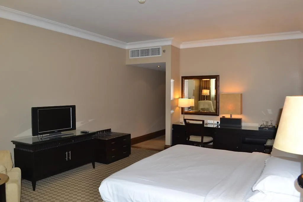 Sheraton Khalidiya Hotel Abu Dhabi 4*,