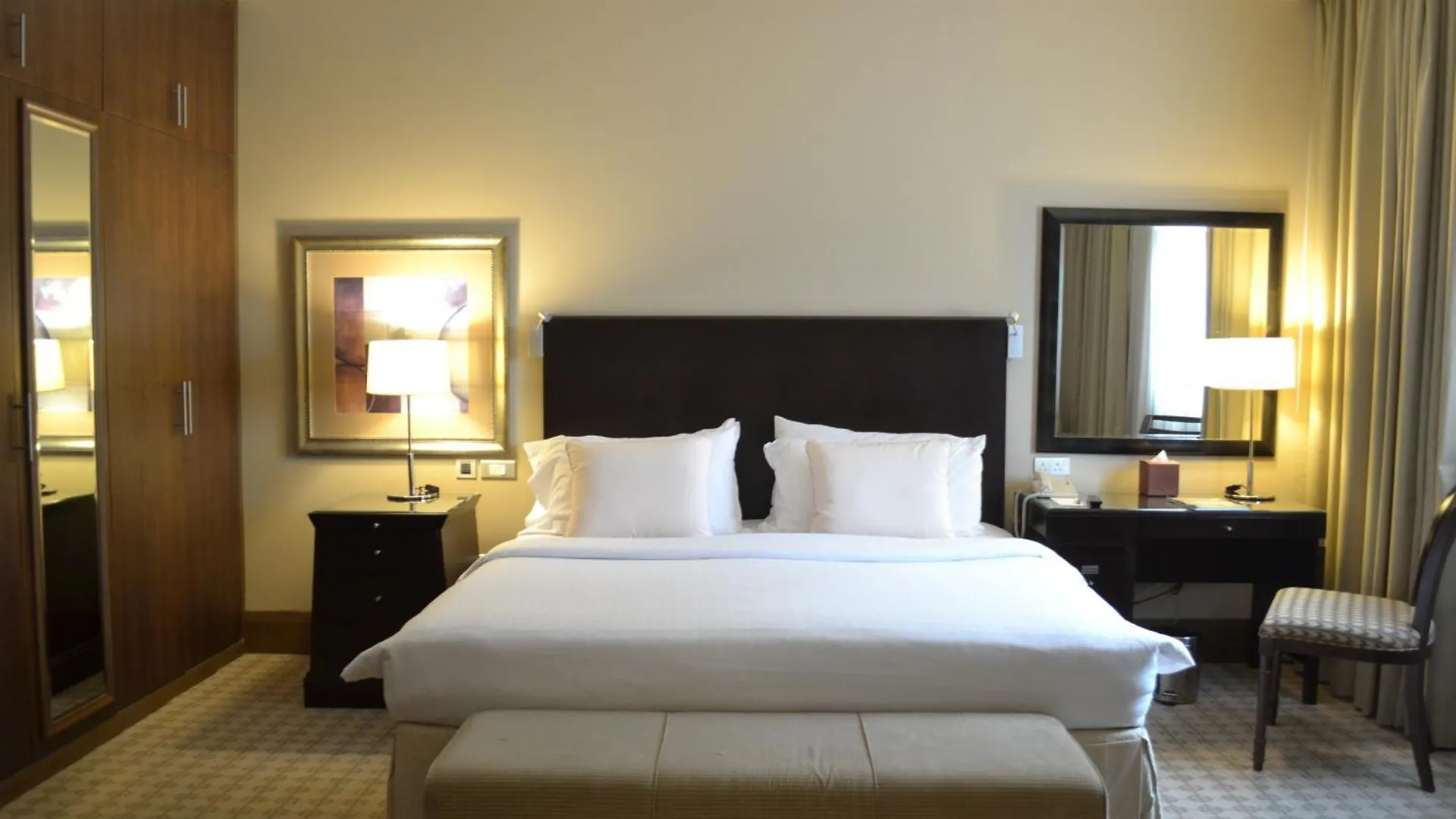 Sheraton Khalidiya Hotel Abu Dzabi
